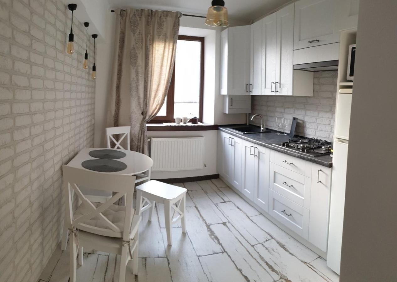 Бажане Місце Apartment Kamianets-Podilskyi Ngoại thất bức ảnh