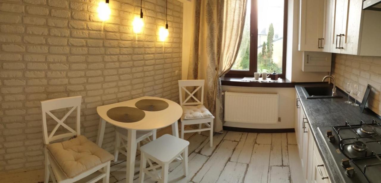 Бажане Місце Apartment Kamianets-Podilskyi Ngoại thất bức ảnh