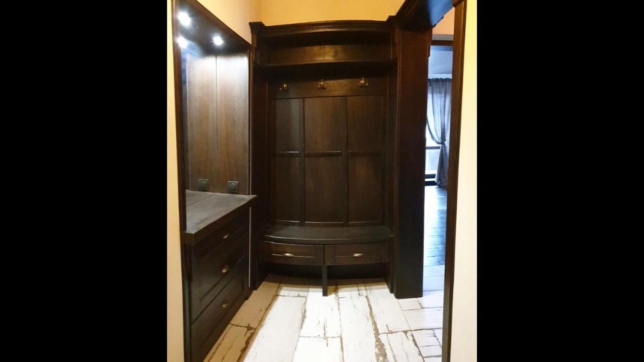 Бажане Місце Apartment Kamianets-Podilskyi Ngoại thất bức ảnh