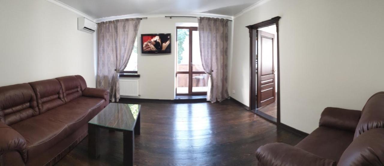 Бажане Місце Apartment Kamianets-Podilskyi Ngoại thất bức ảnh
