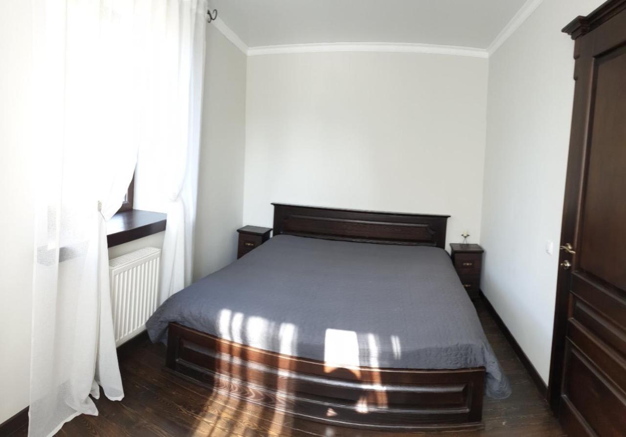 Бажане Місце Apartment Kamianets-Podilskyi Ngoại thất bức ảnh
