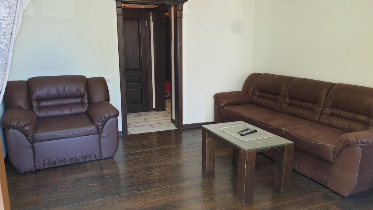 Бажане Місце Apartment Kamianets-Podilskyi Ngoại thất bức ảnh